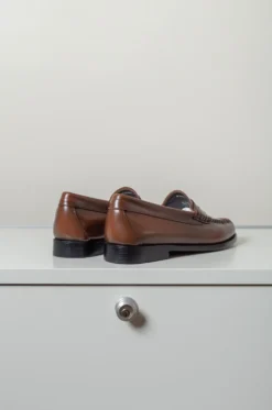 G.H.BASS – Weejuns Penny Loafers – Cognac Leather 13 G.H.BASS – Weejuns Penny Loafers – Cognac Leather -Salomon Boutique rdv ghbass 06 scaled 1