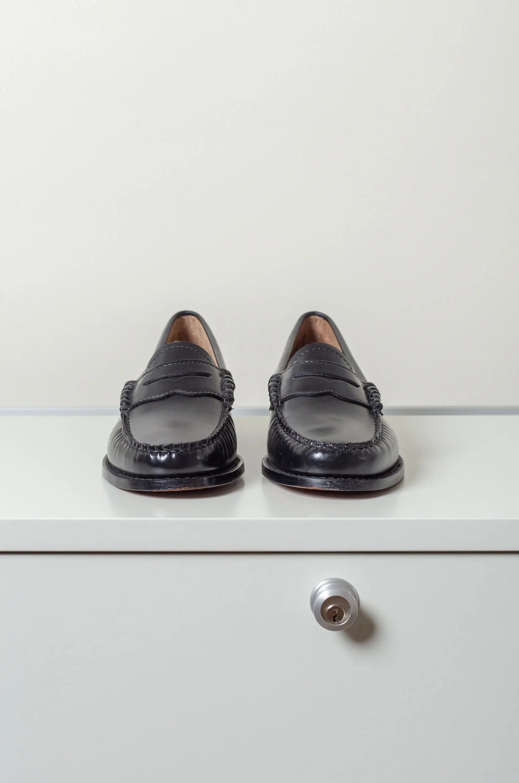 G.H.BASS – Weejuns Penny Loafers – Black Leather 5 G.H.BASS – Weejuns Penny Loafers – Black Leather – Image 3