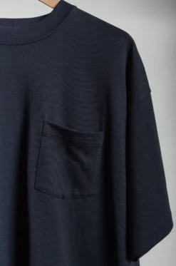 Handvaerk – Crewneck Pocket Tee – Black 8 Handvaerk – Crewneck Pocket Tee – Black -Salomon Boutique rdv handvaerk 02 scaled 1