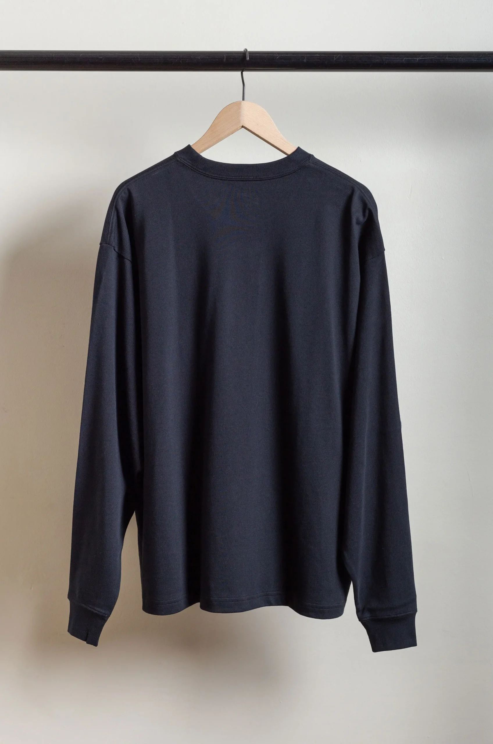 Handvaerk – Crewneck Tee L/S – Black 6 Handvaerk – Crewneck Tee L/S – Black – Image 4