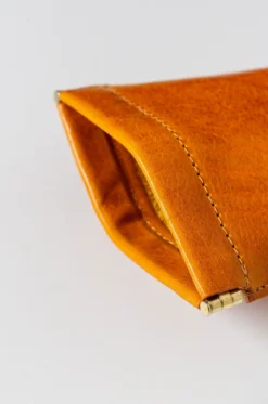 Hender Scheme – Glass Case QN-RC-SGC – Yellow -Salomon Boutique rdv hender scheme 119 scaled 1