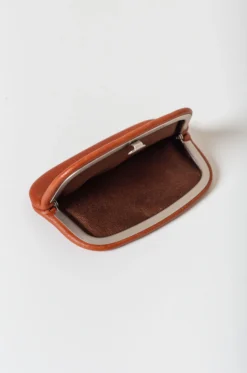 Hender Scheme – Purse IS-RC-SPS – Brown -Salomon Boutique rdv hender scheme 128 scaled 1