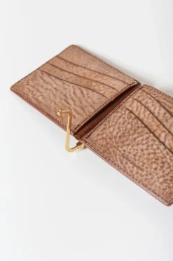 Hender Scheme – Money Clip MJ-RC-MCL – Choco 13 Hender Scheme – Money Clip MJ-RC-MCL – Choco -Salomon Boutique rdv hender scheme 175 scaled 1