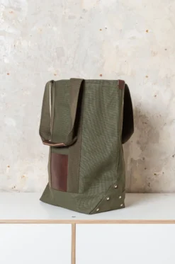 Hender Scheme – Tote Bag NK-RB-CTB – Khaki Green 15 Hender Scheme – Tote Bag NK-RB-CTB – Khaki Green -Salomon Boutique rdv hender scheme 50 scaled 1