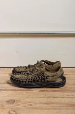 Keen – Uneek Men Sandals – Dark Olive/Black -Salomon Boutique rdv keen 04 1 scaled 1