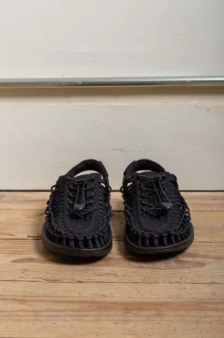 Keen – Uneek Men Sandals – Black/Black -Salomon Boutique rdv keen 09 scaled 1