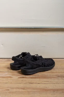 Keen – Uneek Women Sandals – Black/Black -Salomon Boutique rdv keen 29 scaled 1