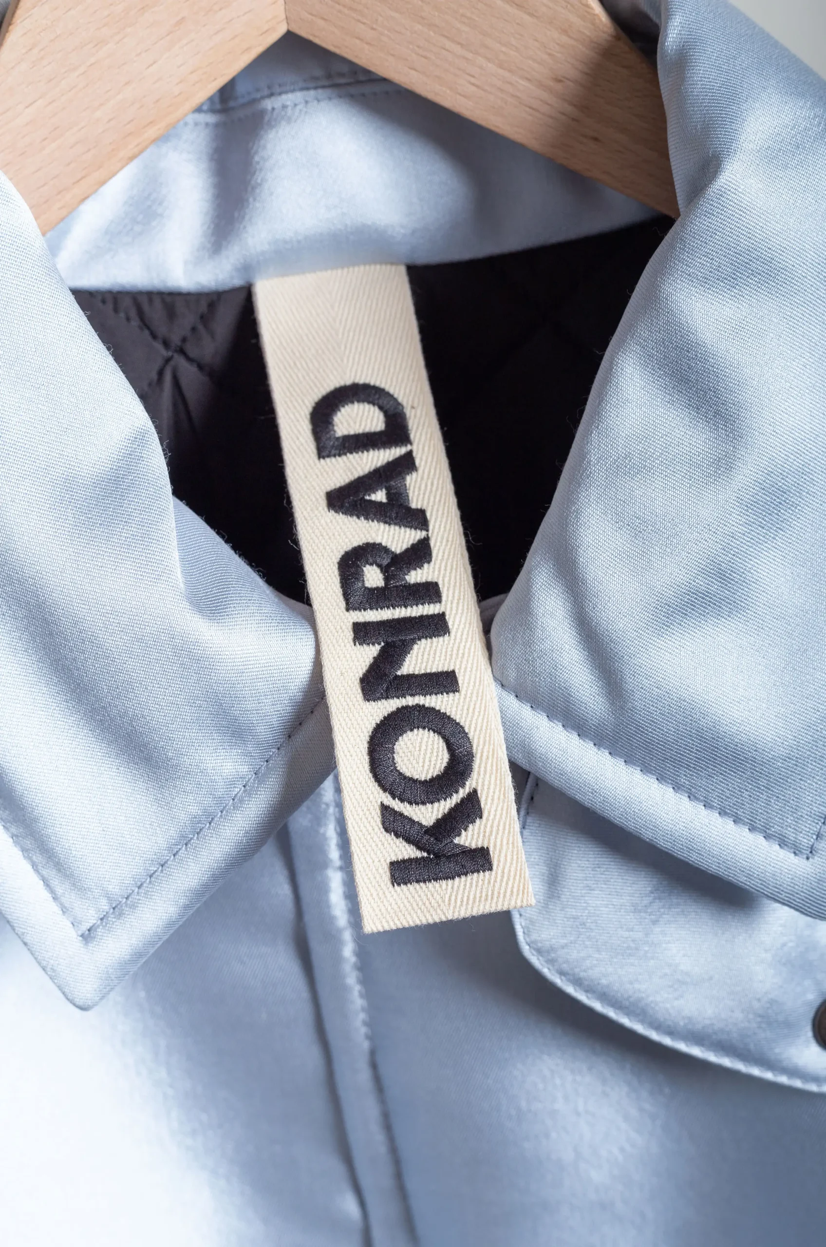 Konrad – Ev Jacket – Couture Sky/Black 10 Konrad – Ev Jacket – Couture Sky/Black – Image 8