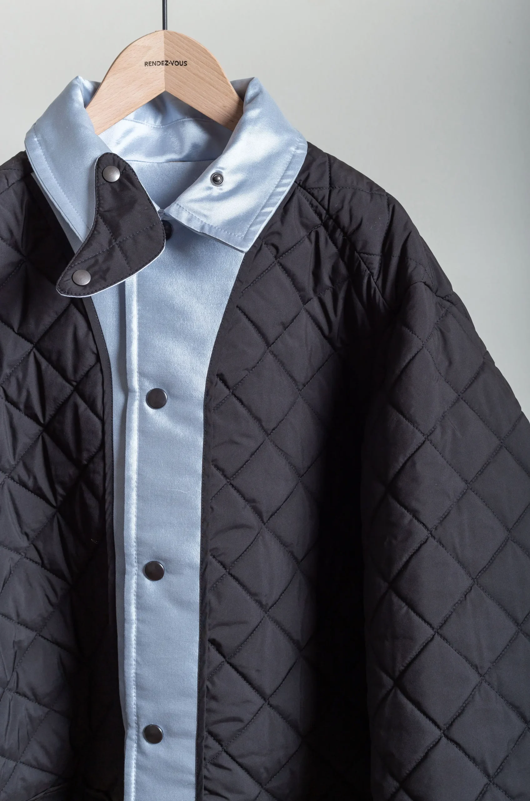 Konrad – Ev Jacket – Couture Sky/Black 9 Konrad – Ev Jacket – Couture Sky/Black – Image 7