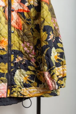 Konrad – Anna Jacket – Botanika Black/Black 16 Konrad – Anna Jacket – Botanika Black/Black -Salomon Boutique rdv konrad 35 scaled 1