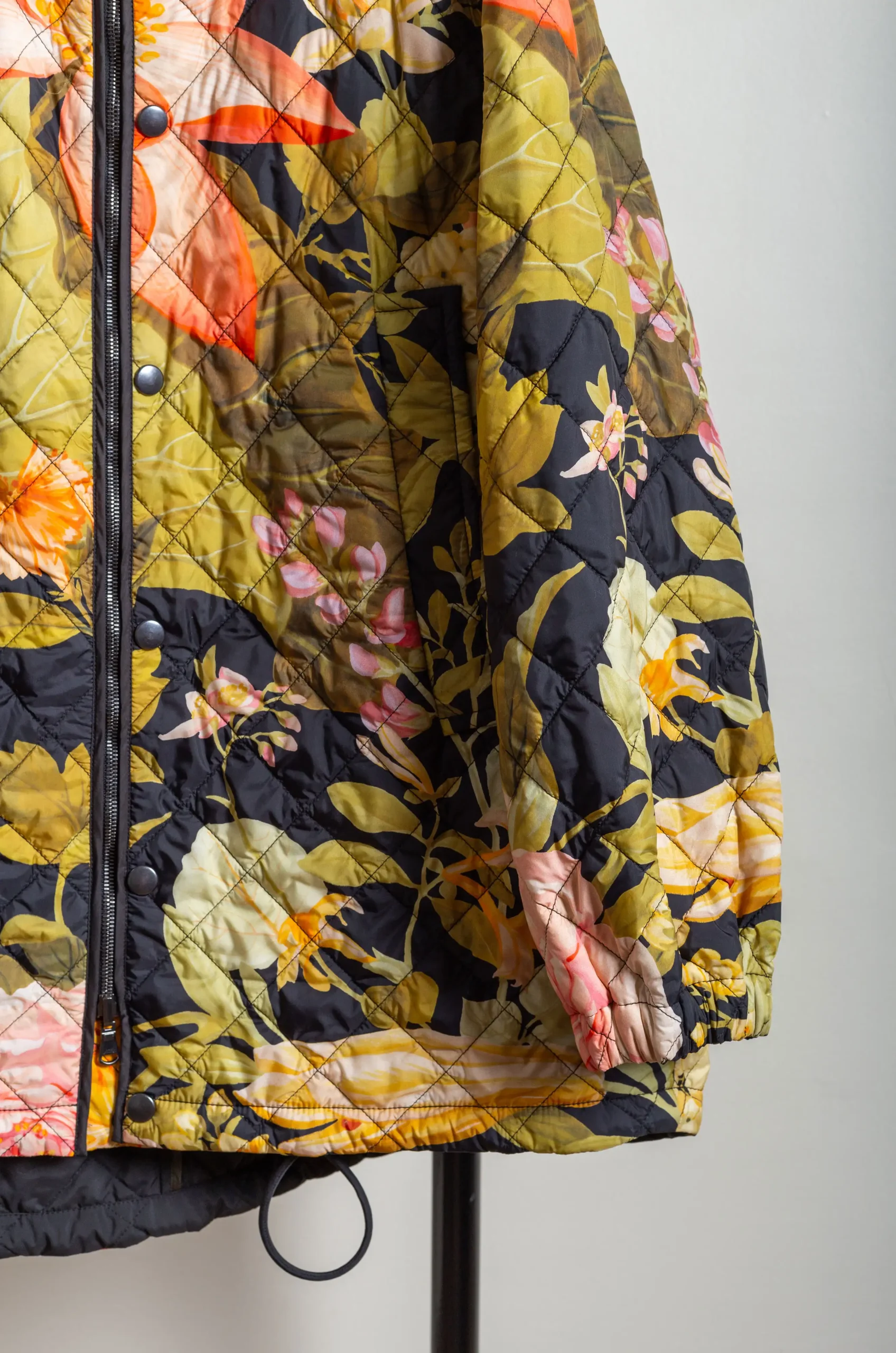 Konrad – Anna Jacket – Botanika Black/Black 7 Konrad – Anna Jacket – Botanika Black/Black – Image 5