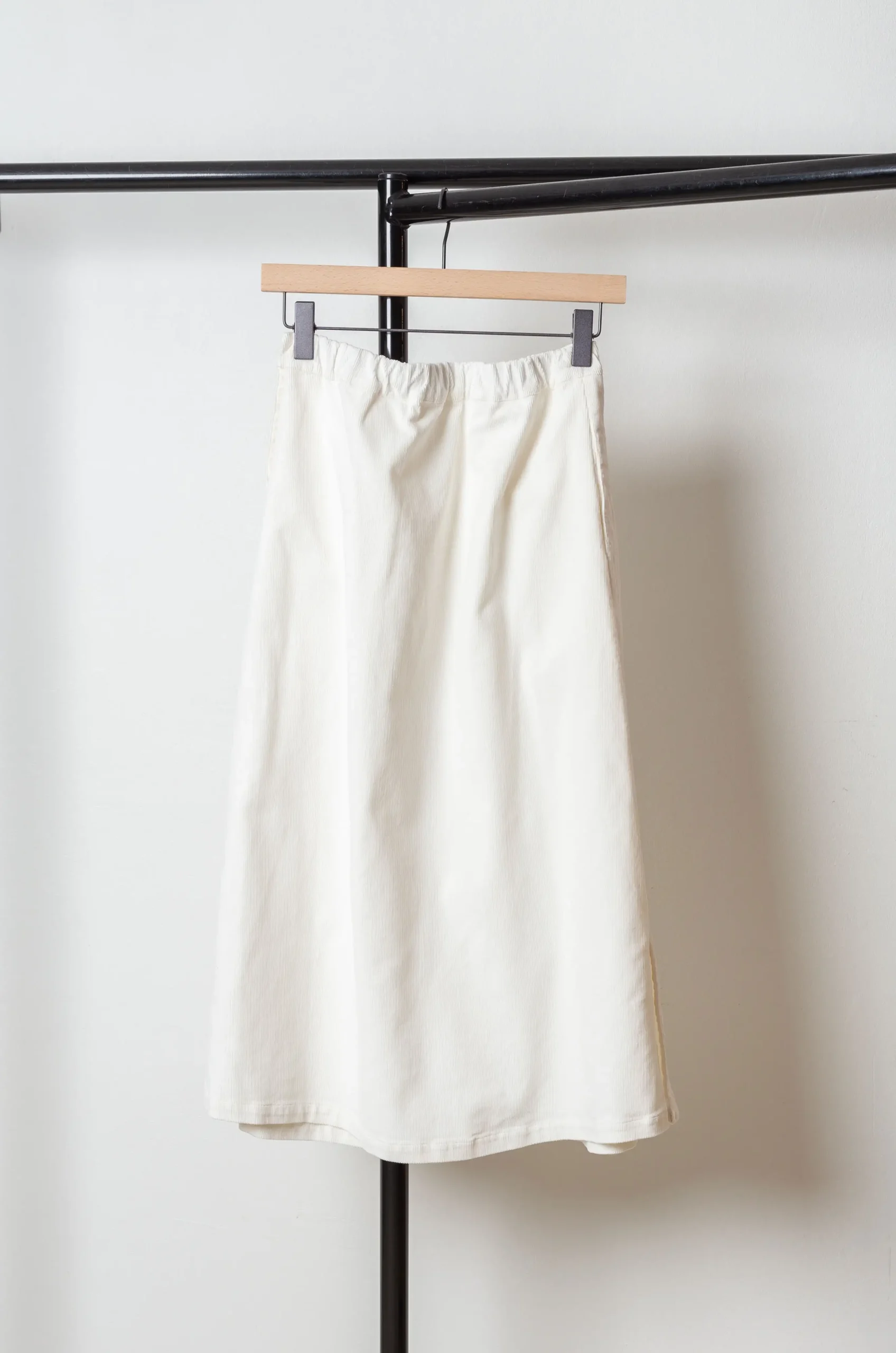 Labo.art – Gonna Maso Sarca – Winter White 7 Labo.art – Gonna Maso Sarca – Winter White – Image 5