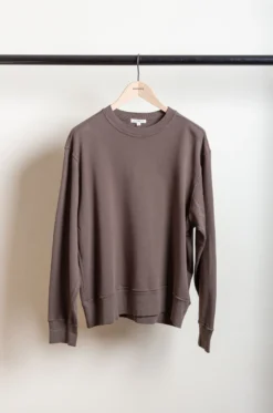 Lady White – Relaxed Sweatshirt – Bark