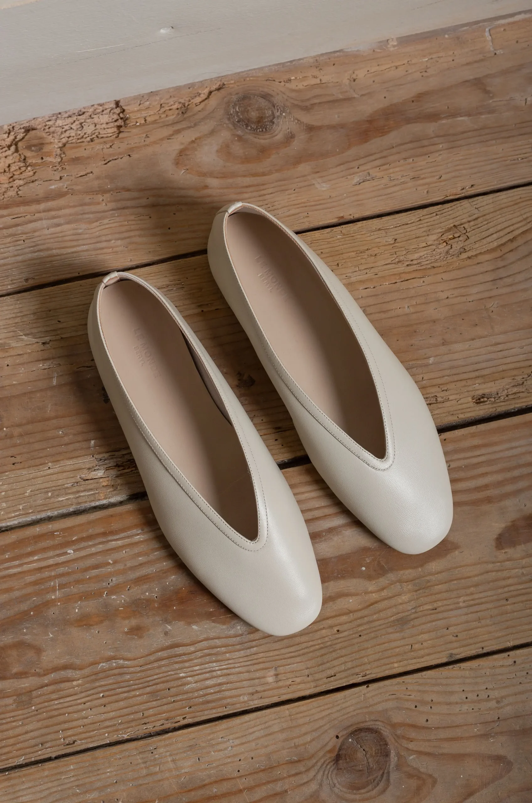 Le Monde Béryl – Luna Slipper Leather – Ecru 9 Le Monde Béryl – Luna Slipper Leather – Ecru – Image 7