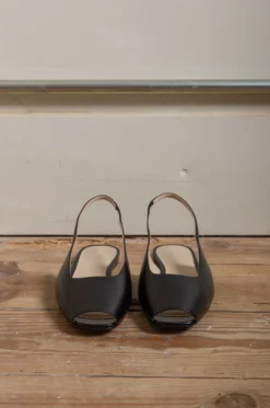 Le Monde Béryl – Flat Sling Back Leather – Black -Salomon Boutique rdv lemonde 26 scaled 1
