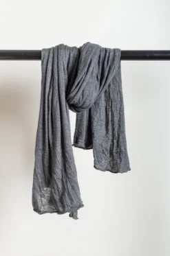 Pin 1876 – Plain Stole 5500/121 – 0009 -Salomon Boutique rdv pin1876 70 scaled 1