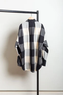 Quitan – Wide R/C Shirt 4250019 – Ging -Salomon Boutique rdv quitan 28 scaled 1