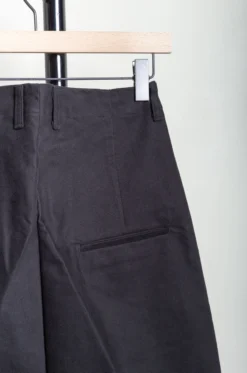 RDV O Globe – BRUCE Pant 242PA003 – Black 15 RDV O Globe – BRUCE Pant 242PA003 – Black -Salomon Boutique rdv rdv o globe 38 scaled 1