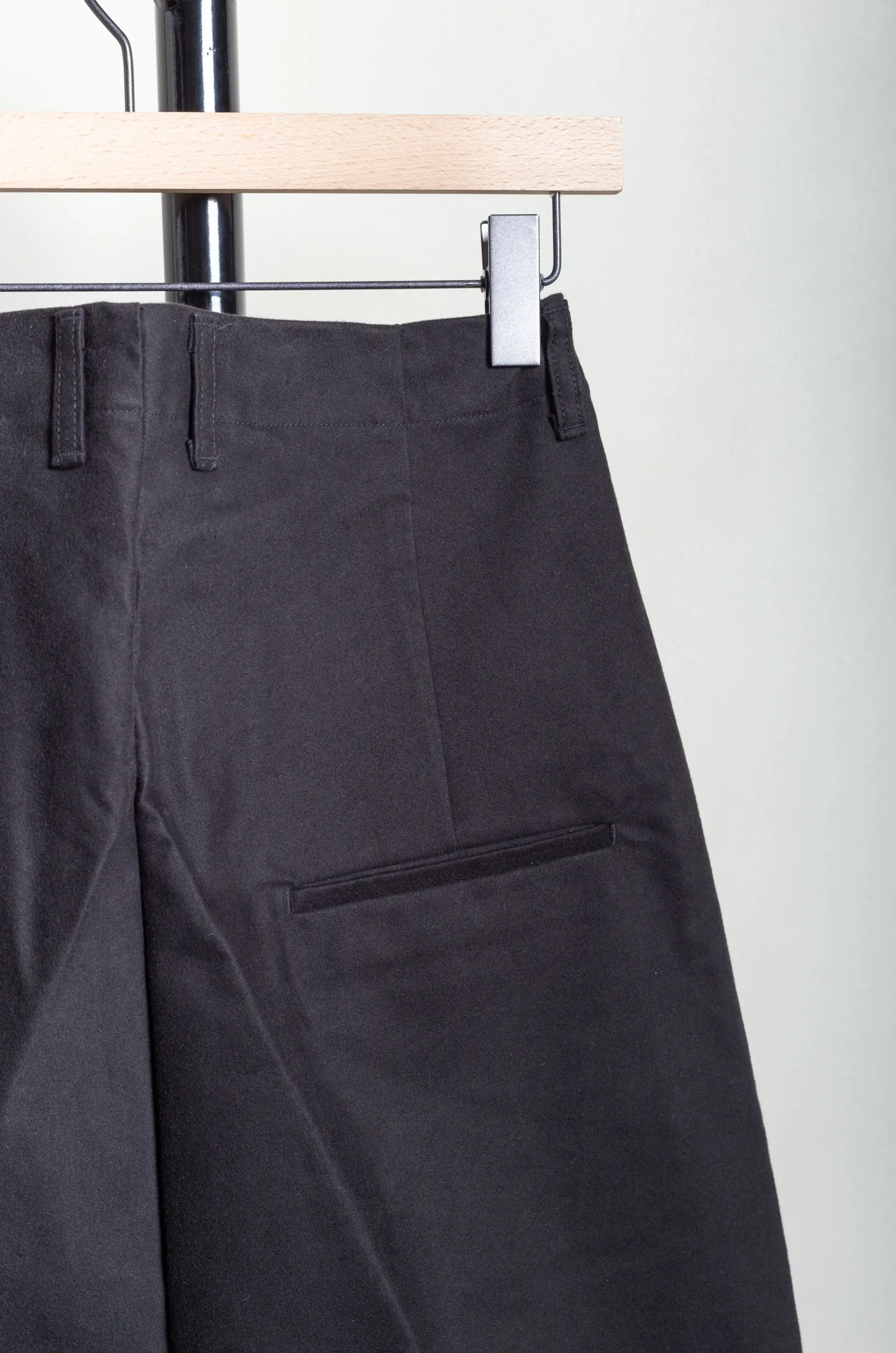 RDV O Globe – BRUCE Pant 242PA003 – Black 9 RDV O Globe – BRUCE Pant 242PA003 – Black – Image 7