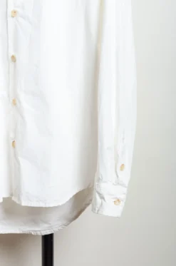 Ricorrrobe – Men Shirt – White 8 Ricorrrobe – Men Shirt – White -Salomon Boutique rdv ricorrrobe 54 scaled 1