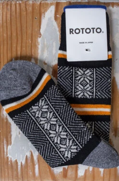 Rototo – Woolen Jacquard Crew – Black/Ivory