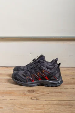 Salomon – Men Shoes XA PRO 3D – Asphalt/Black/Aurora Red