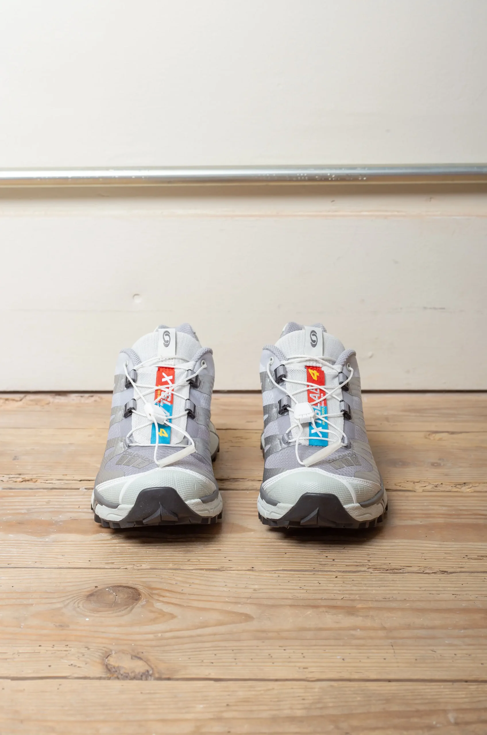 Salomon – Women Shoes XT-4 OG – Shark Skin/Drawn Blue/Metal 7 Salomon – Women Shoes XT-4 OG – Shark Skin/Drawn Blue/Metal – Image 5