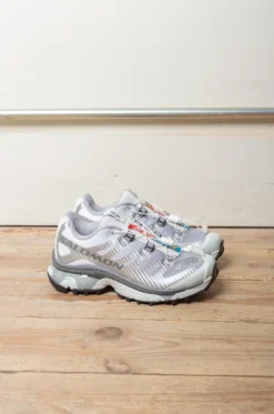 Salomon – Women Shoes XT-4 OG – Shark Skin/Drawn Blue/Metal 15 Salomon – Women Shoes XT-4 OG – Shark Skin/Drawn Blue/Metal -Salomon Boutique rdv salomon 39 scaled 1