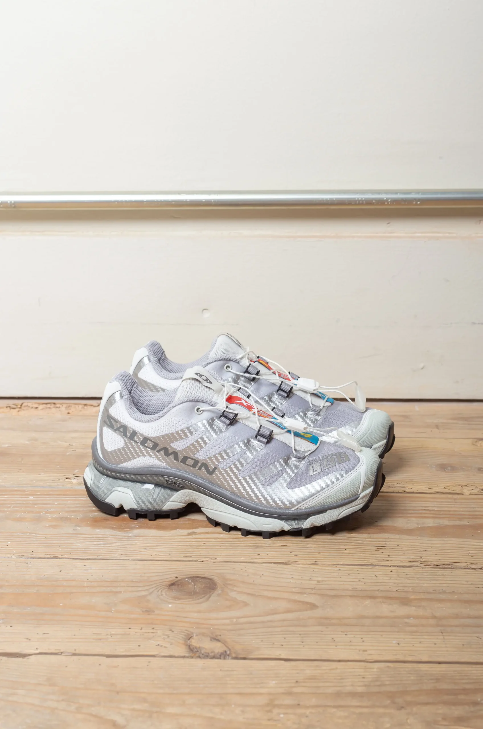 Salomon – Women Shoes XT-4 OG – Shark Skin/Drawn Blue/Metal 8 Salomon – Women Shoes XT-4 OG – Shark Skin/Drawn Blue/Metal – Image 6