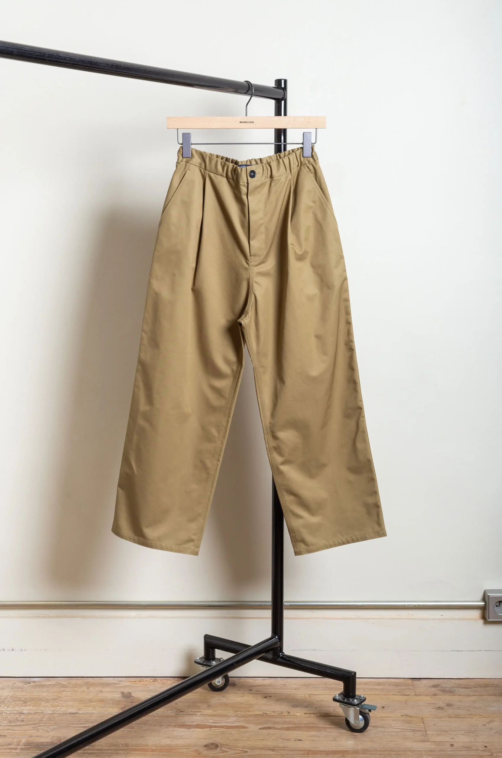 Sofie D’Hoore – PASS Darted Pants – Pepper 5 Sofie D’Hoore – PASS Darted Pants – Pepper – Image 3