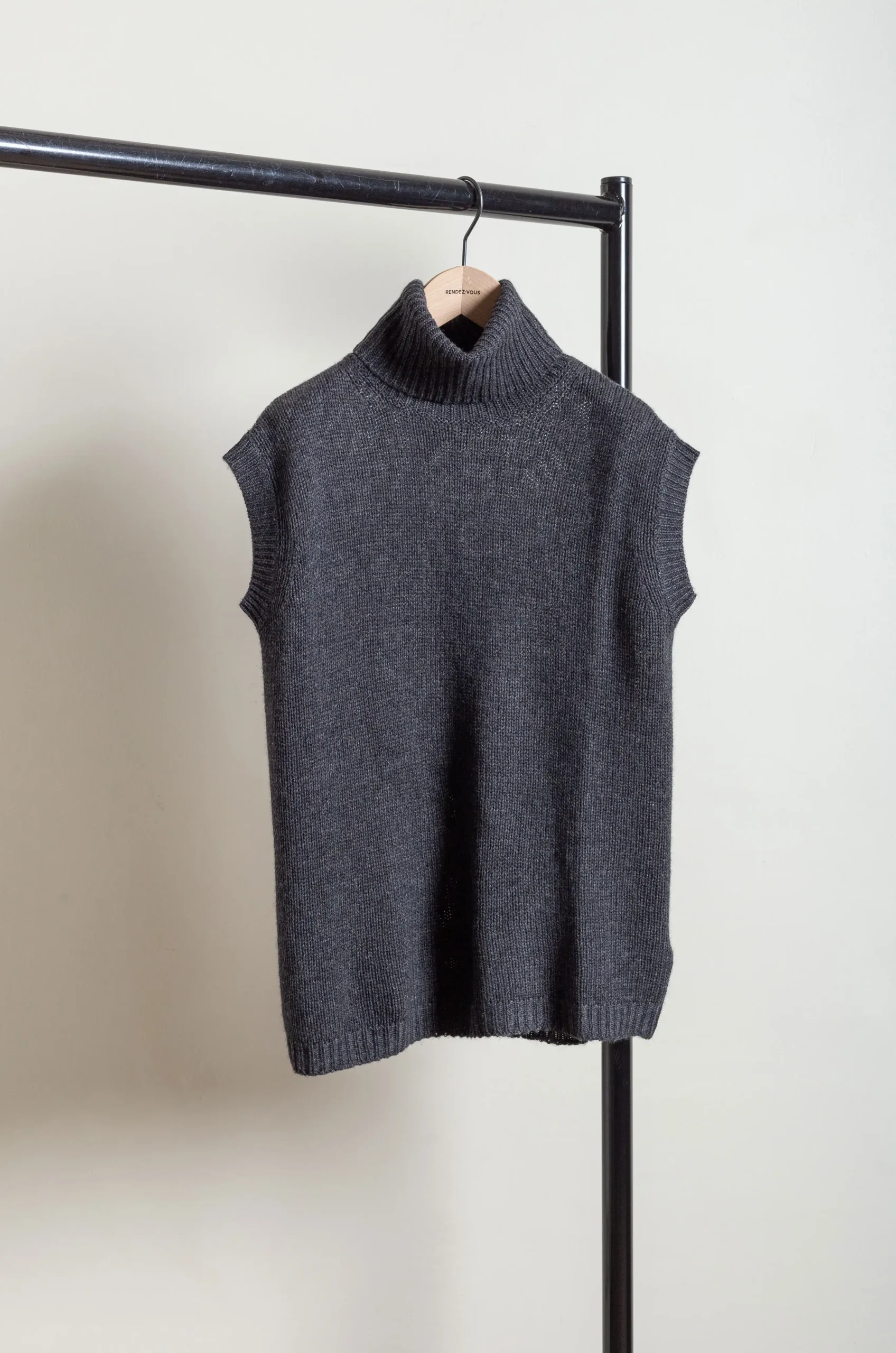 Sofie D’Hoore – MOLE 3Ply High Neck Sleeveless Vest – Charcoal Melange 5 Sofie D’Hoore – MOLE 3Ply High Neck Sleeveless Vest – Charcoal Melange – Image 3