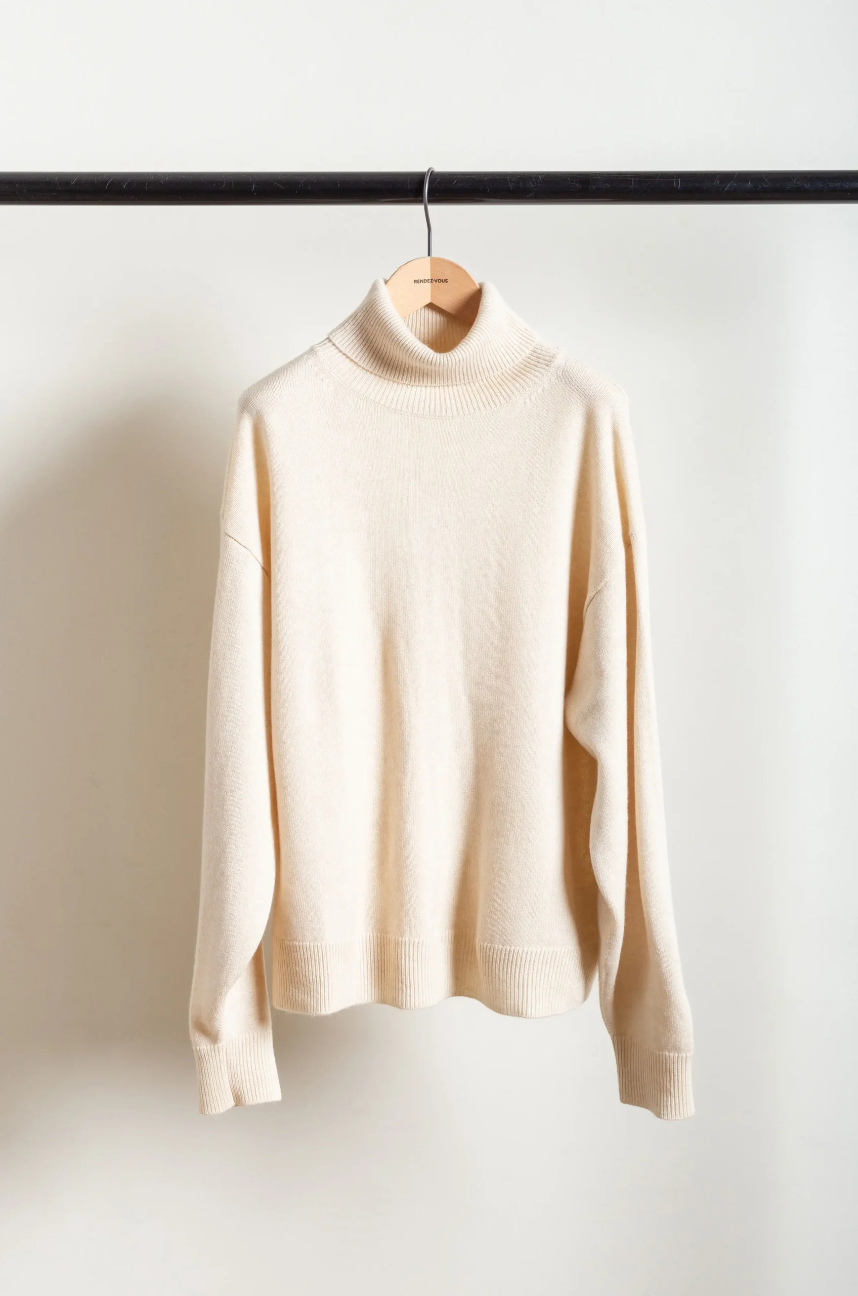 Sofie D’Hoore – MAST 2Ply High Neck Cuff And Bottom Rib – Ivory Melange 4 Sofie D’Hoore – MAST 2Ply High Neck Cuff And Bottom Rib – Ivory Melange – Image 2