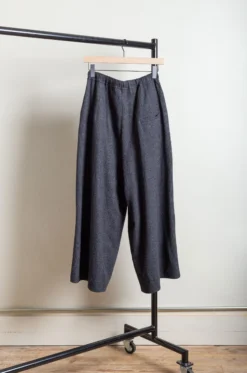 Sofie D’Hoore – PALAU Wide Pants With Drawstrings – Coal Pow 12 Sofie D’Hoore – PALAU Wide Pants With Drawstrings – Coal Pow -Salomon Boutique rdv sofie dhoore 62 scaled 1