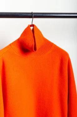 SSSTEIN – Sweater ST.989 – Orange 11 SSSTEIN – Sweater ST.989 – Orange -Salomon Boutique rdv ssstein 31 scaled 1