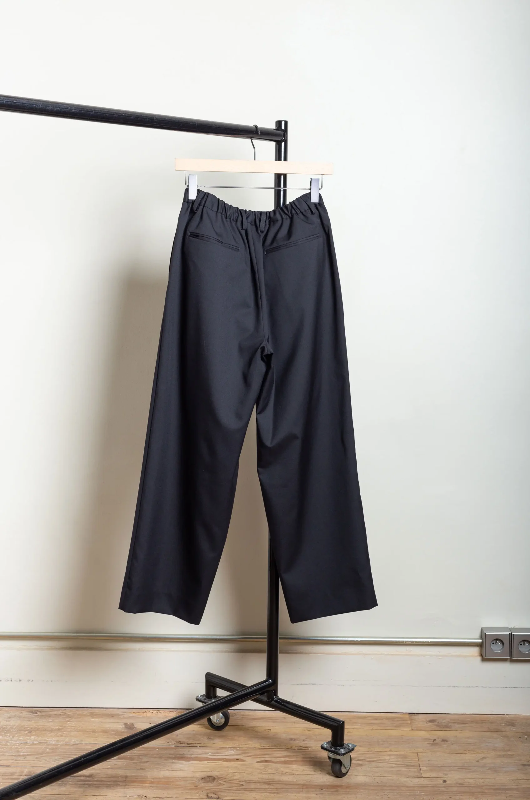 SSSTEIN – Pants ST.958 – Black 5 SSSTEIN – Pants ST.958 – Black – Image 3