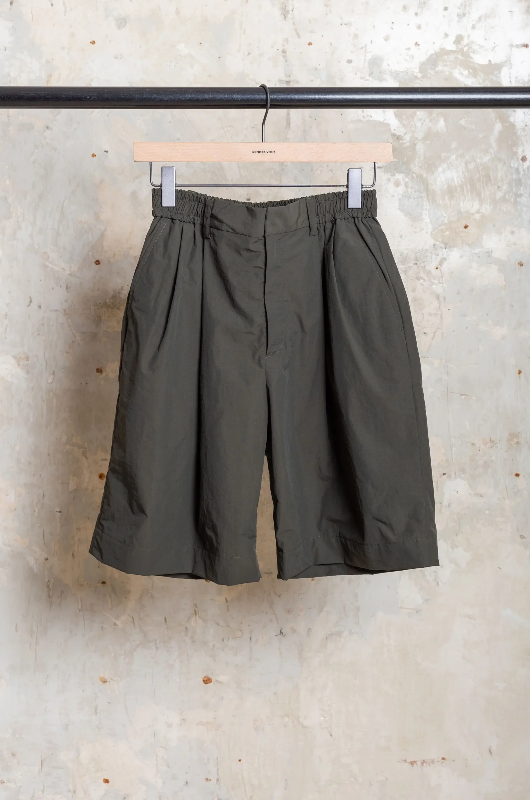 Stein – Windbreaker Wide Easy Short Trousers – Dark Khaki 5 Stein – Windbreaker Wide Easy Short Trousers – Dark Khaki – Image 3