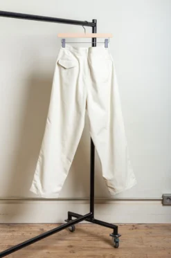 Still By Hand – Peach Skin Wide Pants PT06243OS – Ecru 7 Still By Hand – Peach Skin Wide Pants PT06243OS – Ecru -Salomon Boutique rdv still by hand 22 1 scaled 1