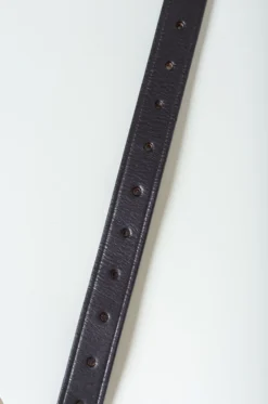 Still By Hand – 25mm Leather Belt GD02243 – Black -Salomon Boutique rdv still by hand 61 scaled 1