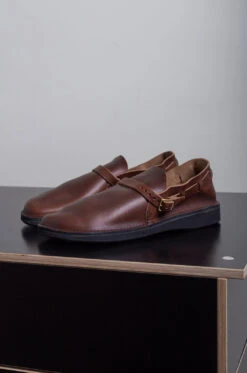 Aurora – Middle English – Brown 11 Aurora – Middle English – Brown -Salomon Boutique rdv store 64 29