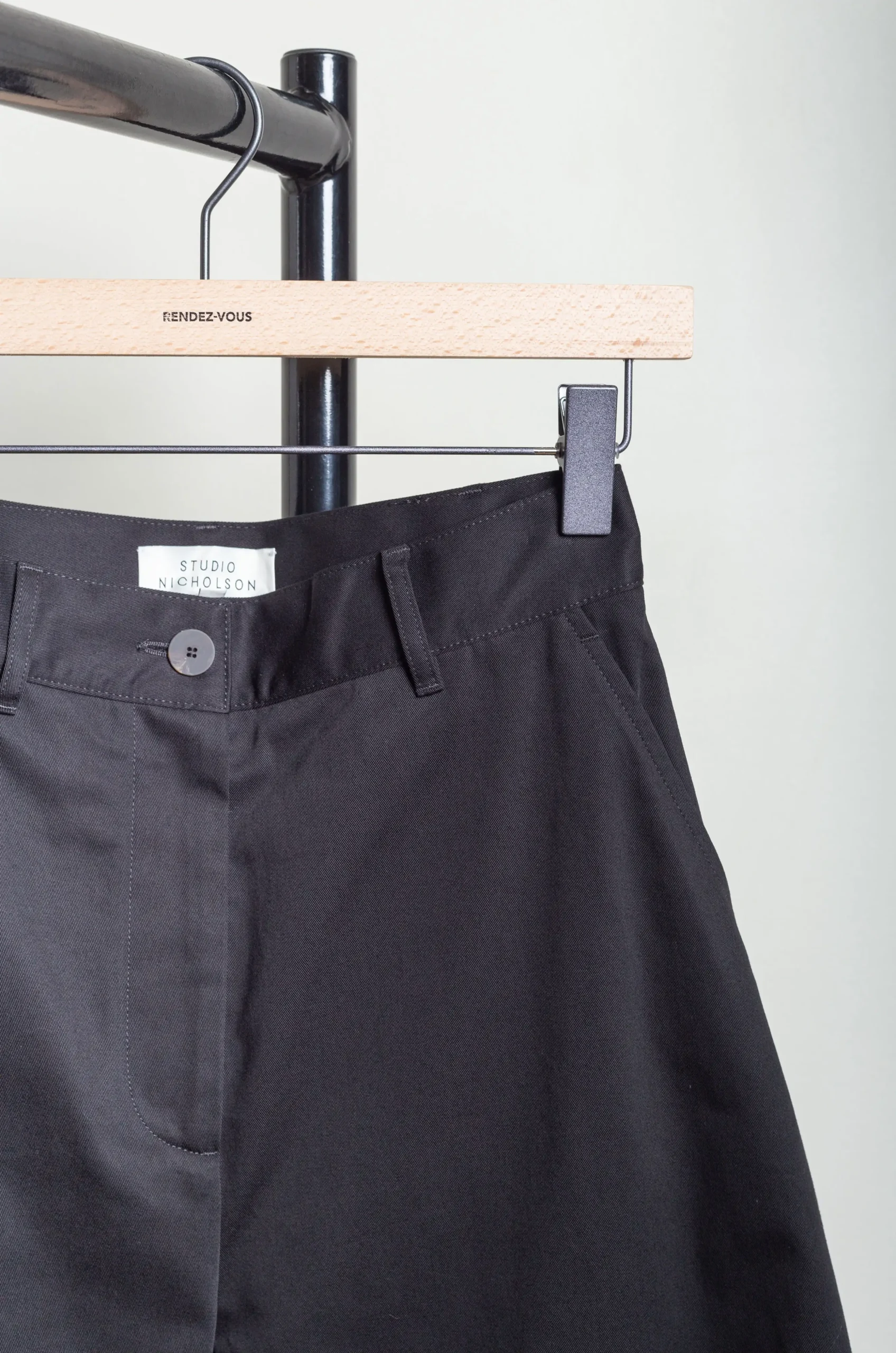 Studio Nicholson – Chalco Twill Wide Crop Pant SNW 1173 – Black 4 Studio Nicholson – Chalco Twill Wide Crop Pant SNW 1173 – Black – Image 2