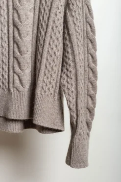 Studio Nicholson – MOLVE SNW-1485 Cable Knit Crew Neck – Oatmeal -Salomon Boutique rdv studio nicholson 81 scaled 1