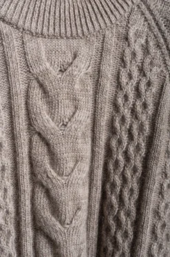 Studio Nicholson – MOLVE SNW-1485 Cable Knit Crew Neck – Oatmeal -Salomon Boutique rdv studio nicholson 82 scaled 1