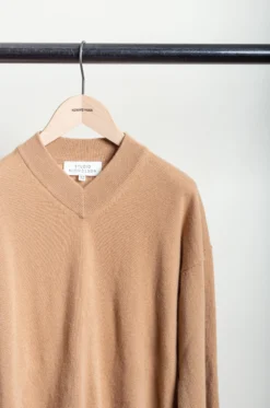 Studio Nicholson – FIORE SNW-1476 Knitwear – Peanut 11 Studio Nicholson – FIORE SNW-1476 Knitwear – Peanut -Salomon Boutique rdv studio nicholson 85 scaled 1