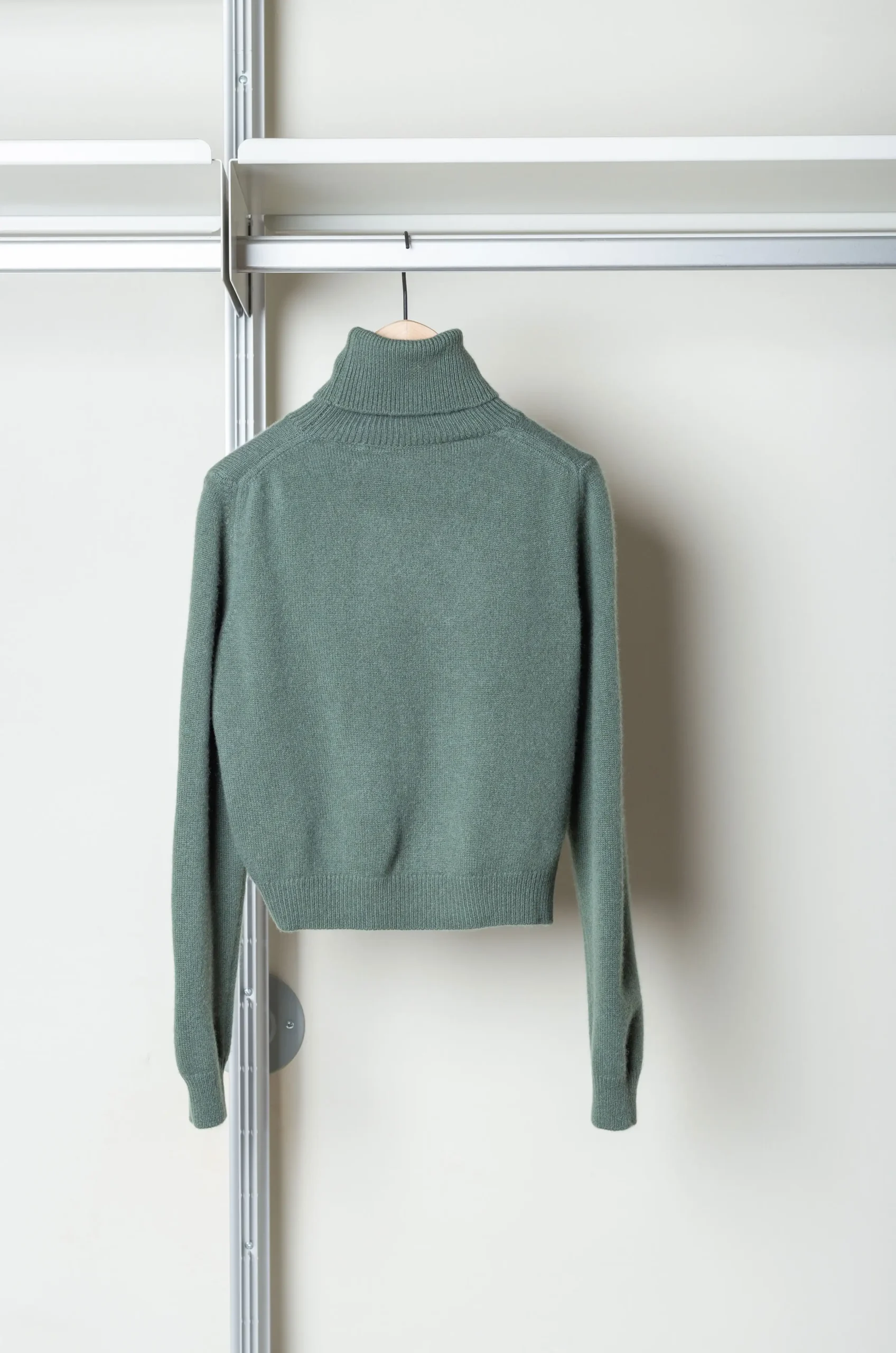 That’s Alyki – Dulce DV M – Eucalyptus 7 That’s Alyki – Dulce DV M – Eucalyptus – Image 5