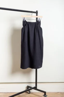 WRIGHT & DOYLE – Geant Skirt WD-079-E – Ebony 9 WRIGHT & DOYLE – Geant Skirt WD-079-E – Ebony -Salomon Boutique rdv wright 25 scaled 1