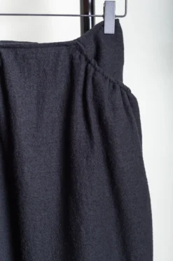 WRIGHT & DOYLE – Geant Skirt WD-079-E – Ebony 11 WRIGHT & DOYLE – Geant Skirt WD-079-E – Ebony -Salomon Boutique rdv wright 26 scaled 1