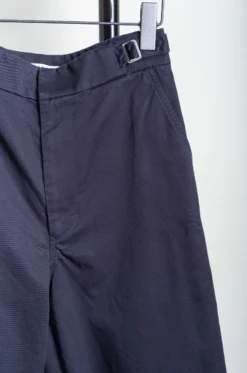 Y – Chino Adjuster Trousers 40313 – Navy -Salomon Boutique rdv yleve 164 scaled 1