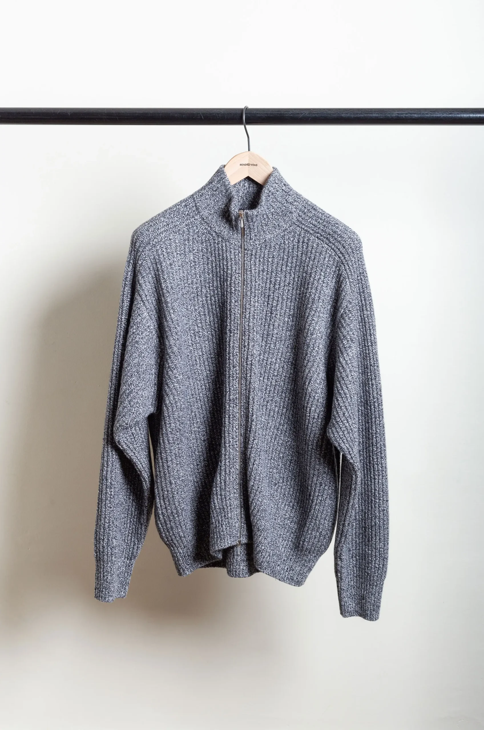 Ylève – Wool Cashemere Knitwear P/O 60079 – Black 4 Ylève – Wool Cashemere Knitwear P/O 60079 – Black – Image 2