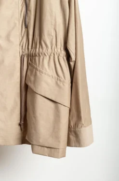 Ylève – Linen Taffeta Blouson 25028 – Khaki -Salomon Boutique rdv yleve 92 scaled 1