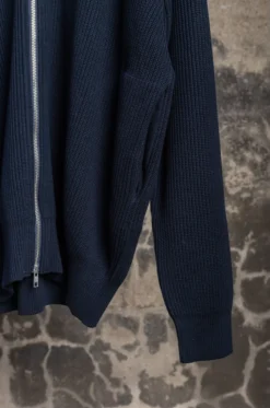 Yonetomi – Marcerised Pullover Knit Blouson 85242002 – Black Navy -Salomon Boutique rdv yonetomi 03 scaled 1